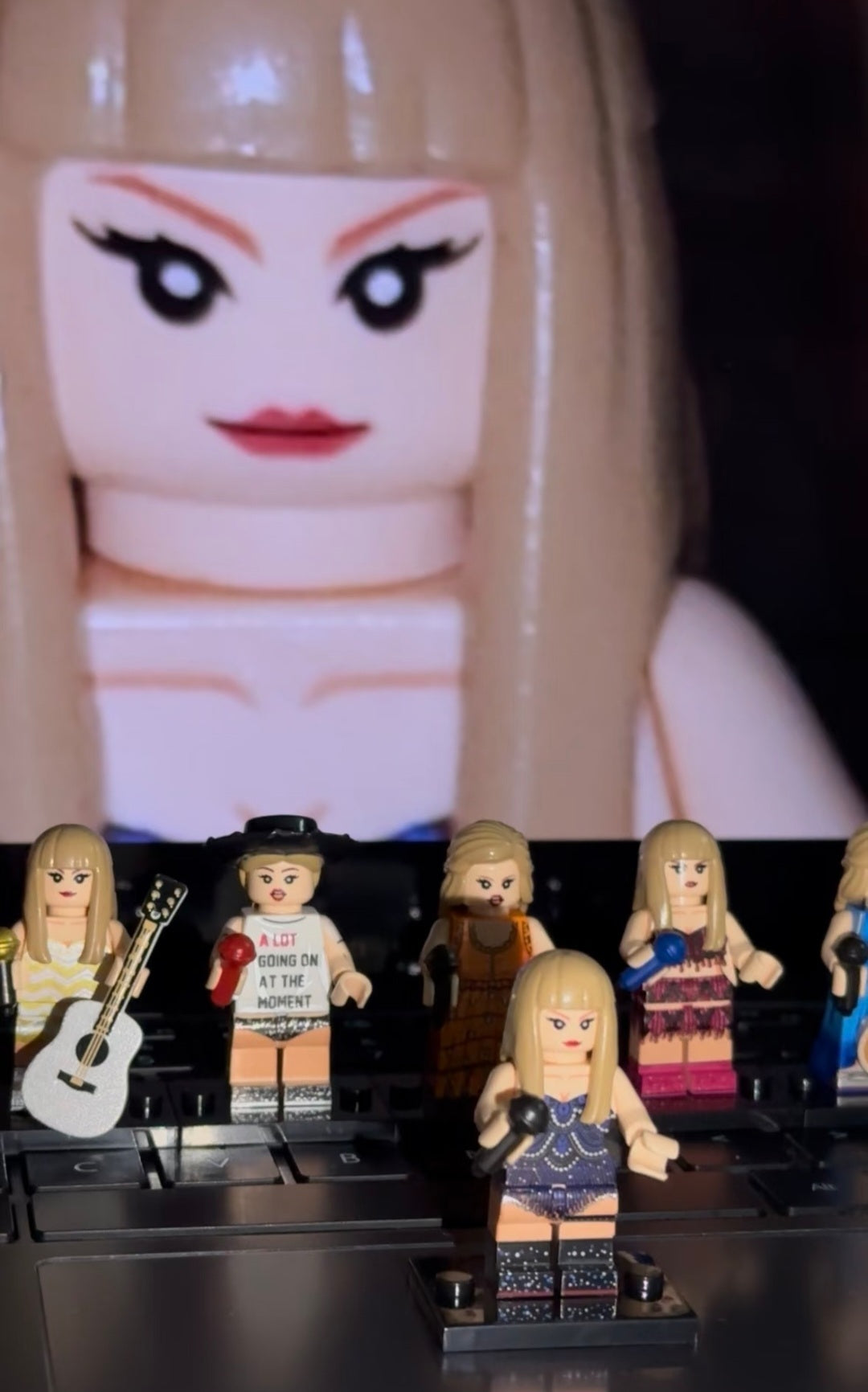 Taylor Swift Pop Singer Minifigures Lot Of 8