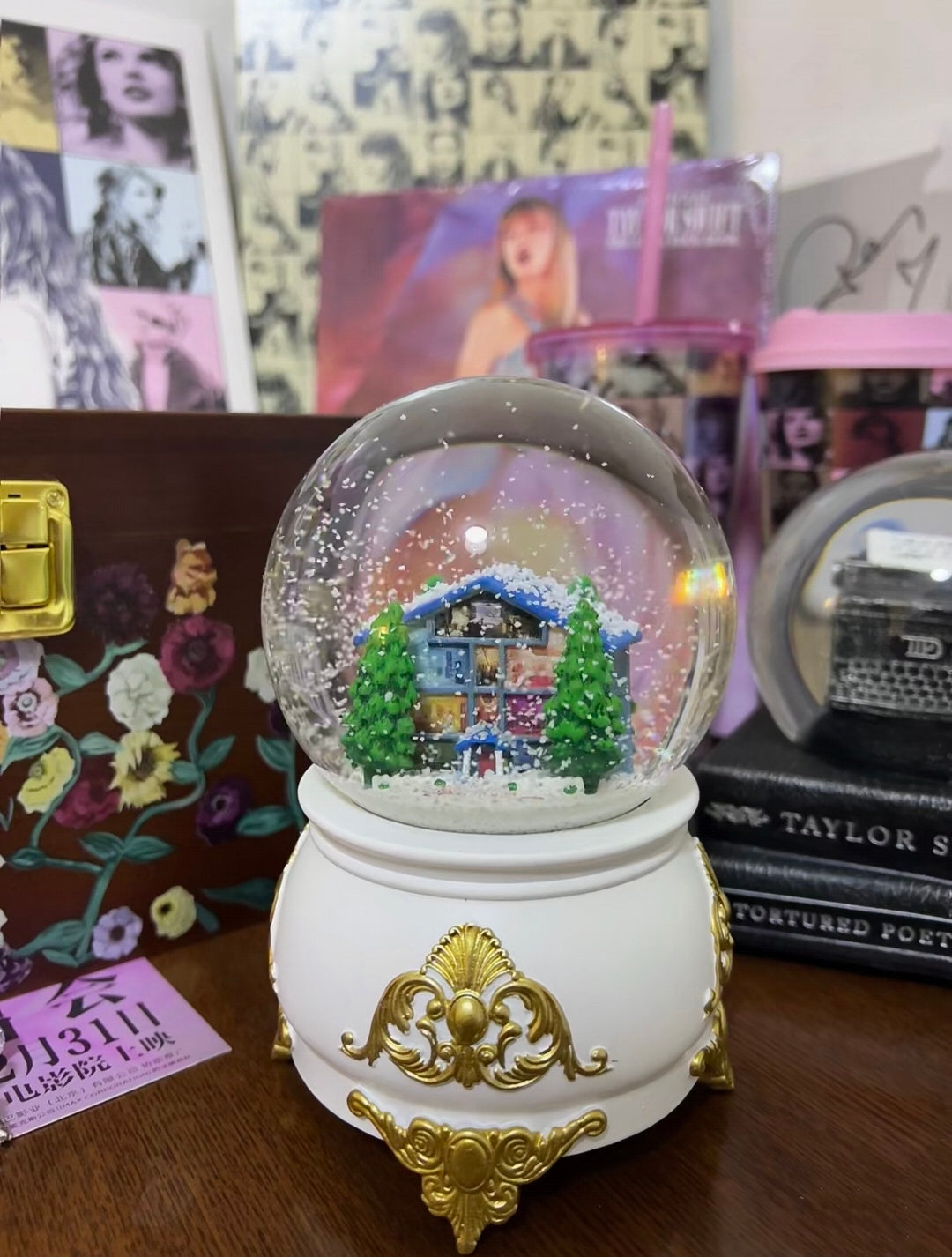 Lover House Snowglobe