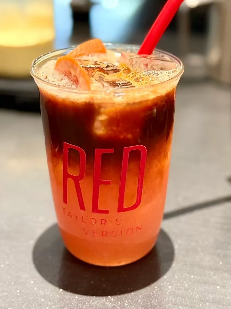 RED Glass With Straw 16oz