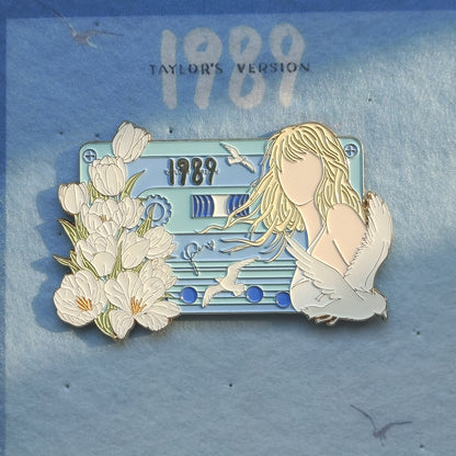Taylor Swift 1989 Enamel Metal Brooch Pin